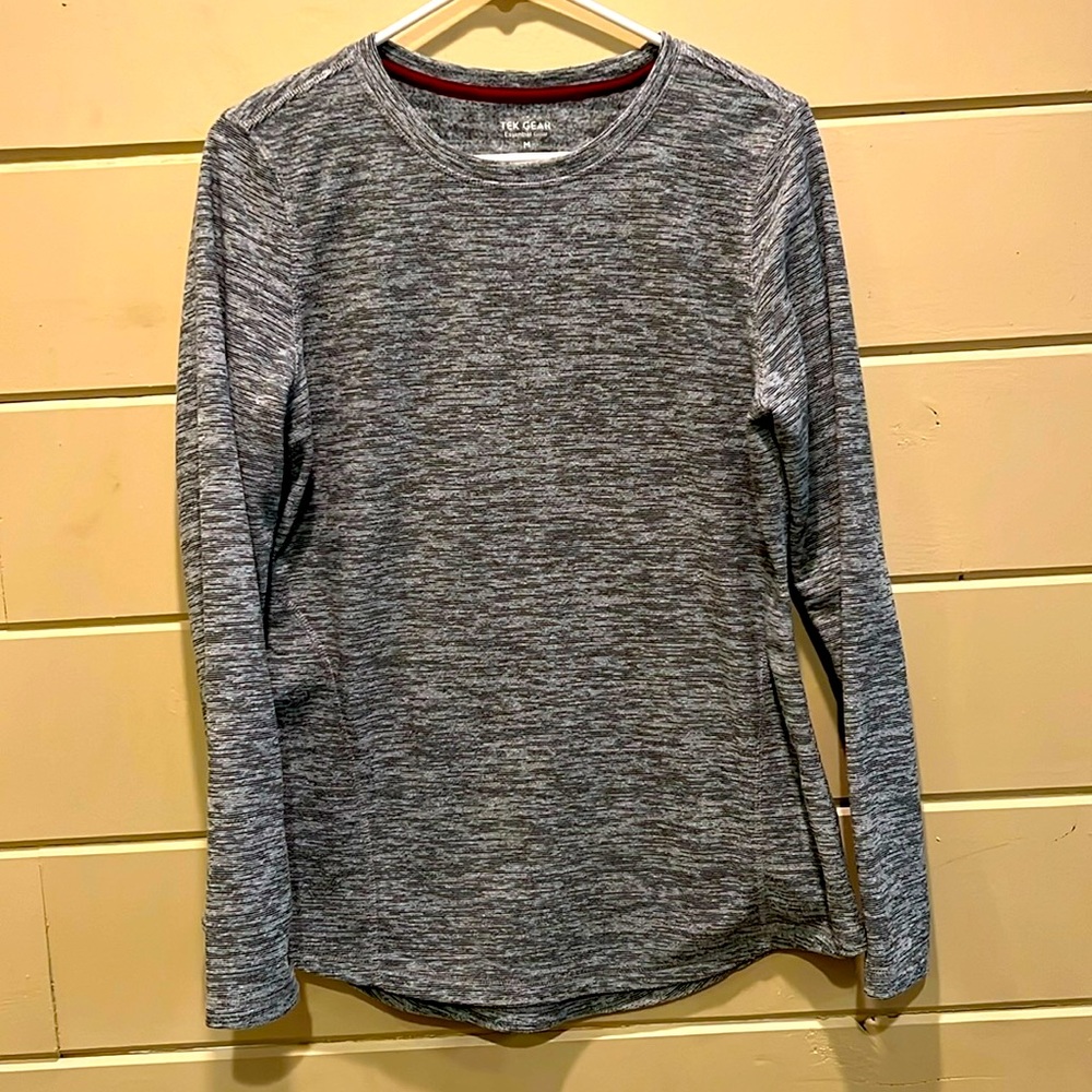 Tek Gear Essential Gear fleece long sleeved shirt size M